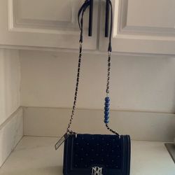NWT. BADGLEY MISCHKA CROSS BODY PURSE