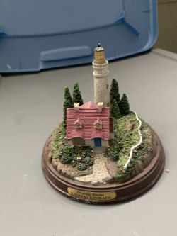 Thomas Kinkade Cottages