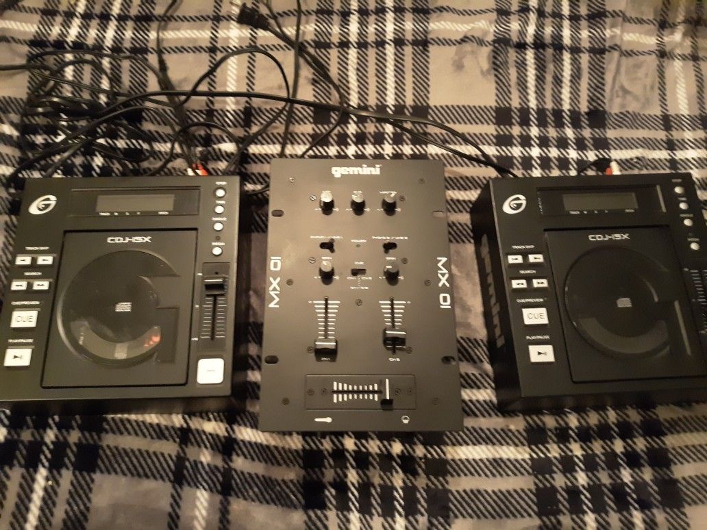 2X GEMINI CDJ-15X AND GEMINI MX01 MIXER