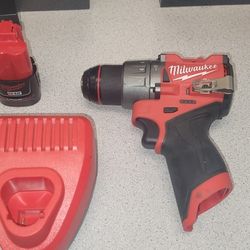 HAMMER DRILL MILWAUKEE M12 FUEL 