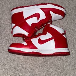 Red Dunk High Size 4.5 Y
