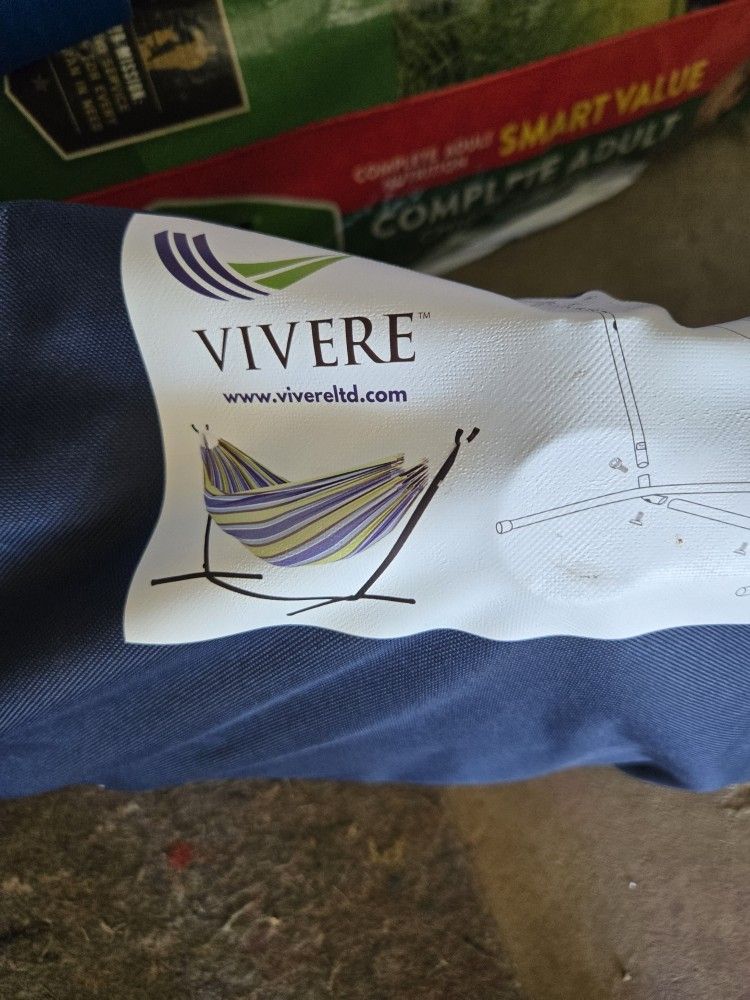 Vivere Hammock With Portable Frame