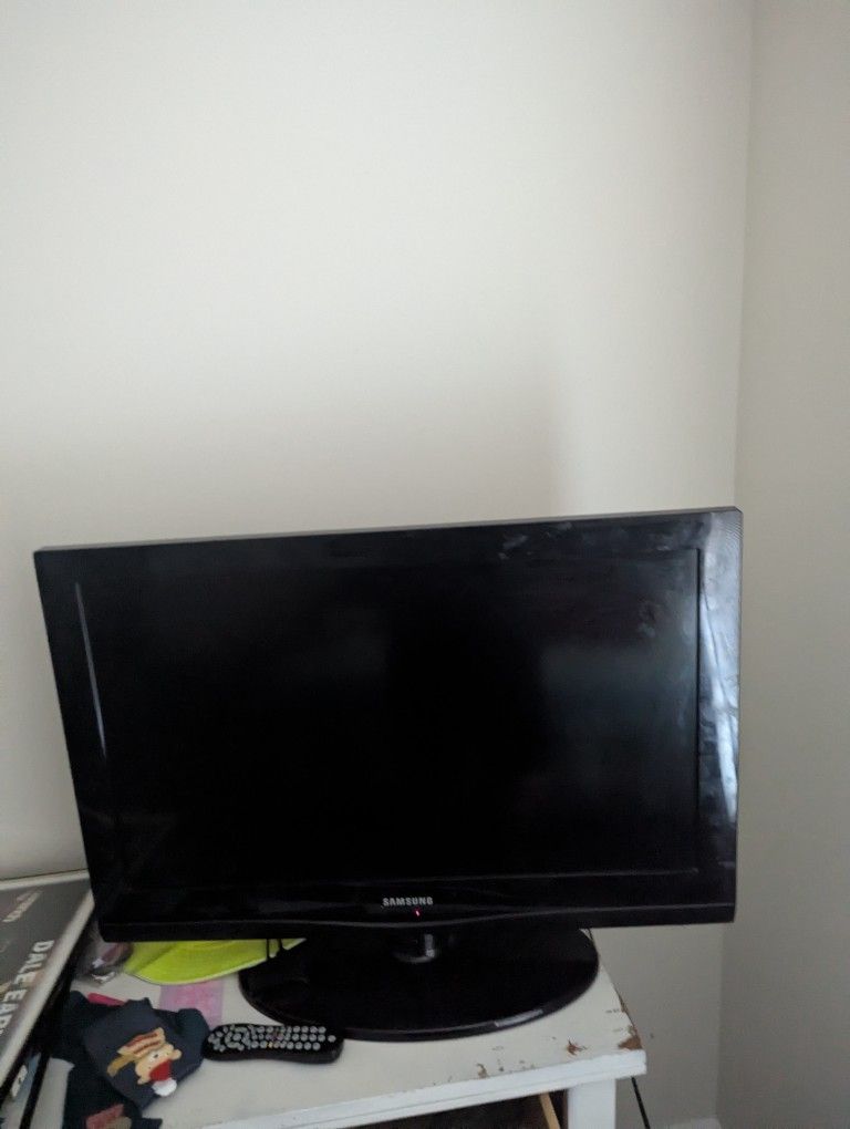 3 Tvs Needgone. Great For Porch Watching And Gaming