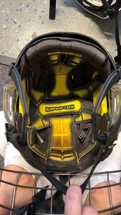 Hockey helmet - Bauer Re-Akt Hockey Helmet with Cage – Small (53.5 – 57 cm) | Excellent Condition