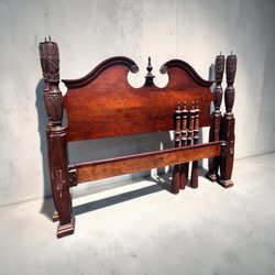 Queen Size  four-poster bed in Chippendale style