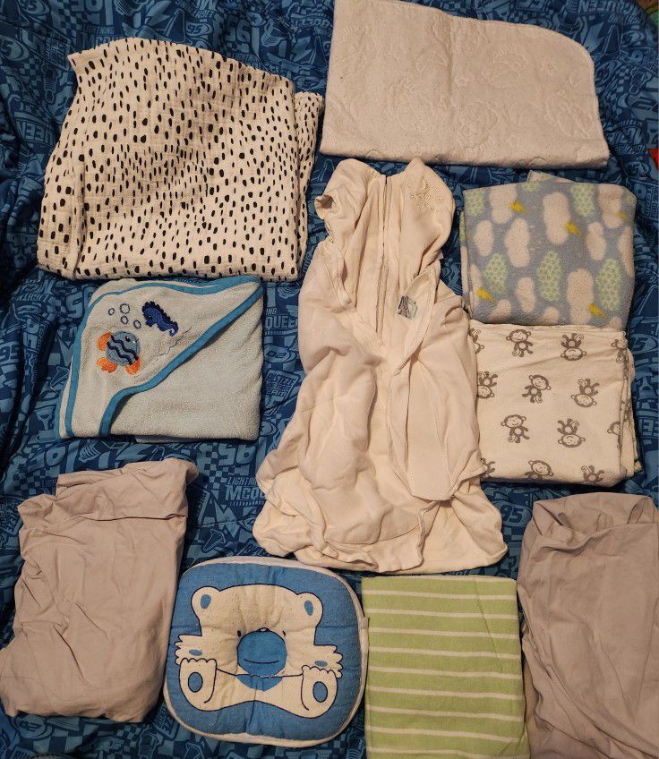 baby blankets, pillow & throws Ect