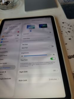 Ipad Air 4th. https://offerup.com/redirect/?o=NjQuR0I=.10.9"