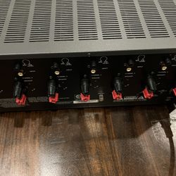 NAD T973 7 Channel Amplifier