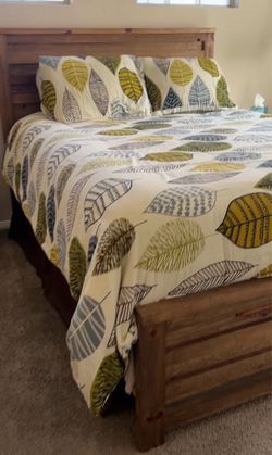 Queen bed with wood headboard /footboard