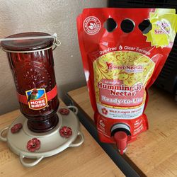 NEW Hummingbird Feeder with Sweet Nectar