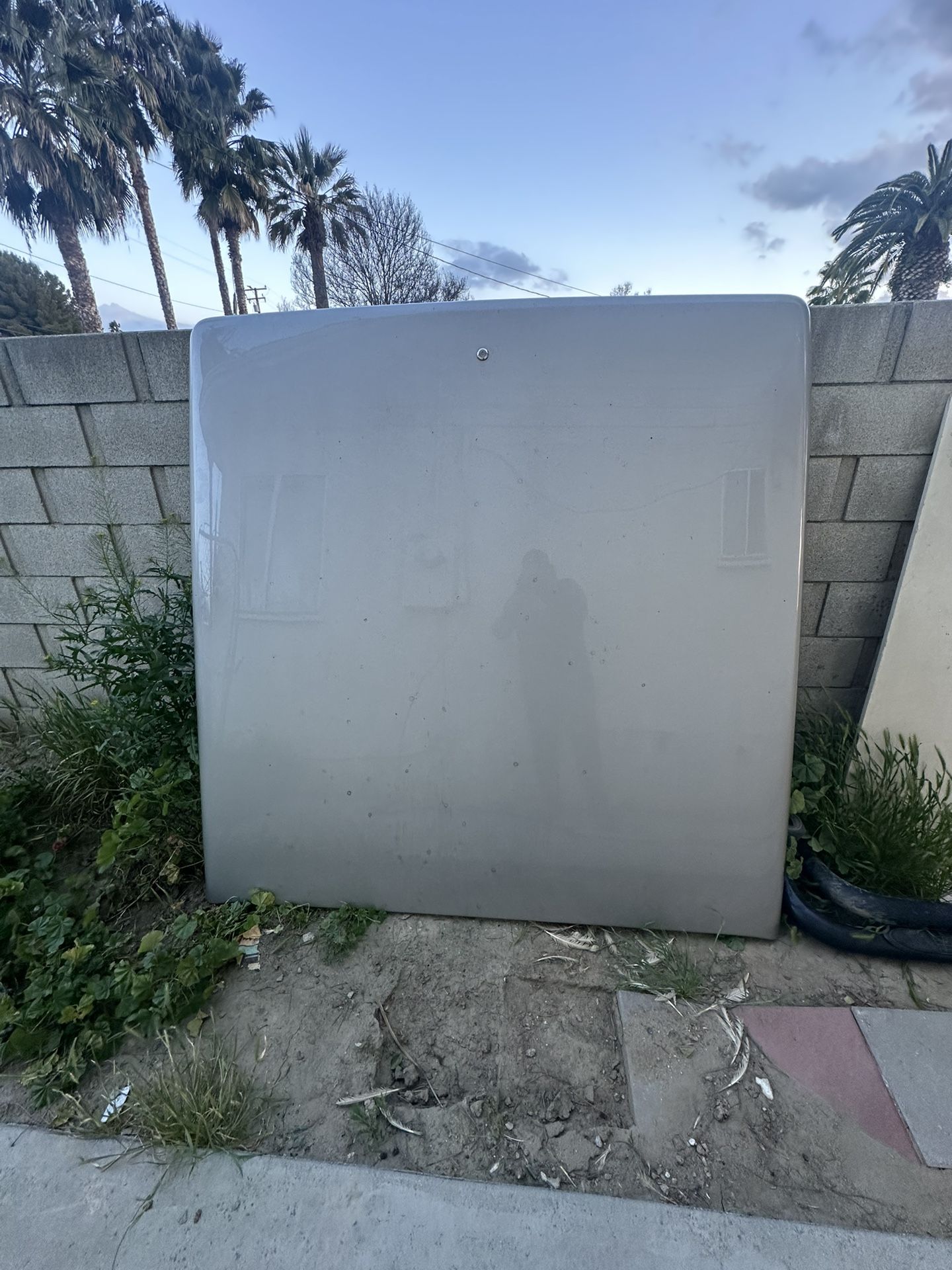 Snug top Bed Cover for Sale in Hemet, CA OfferUp