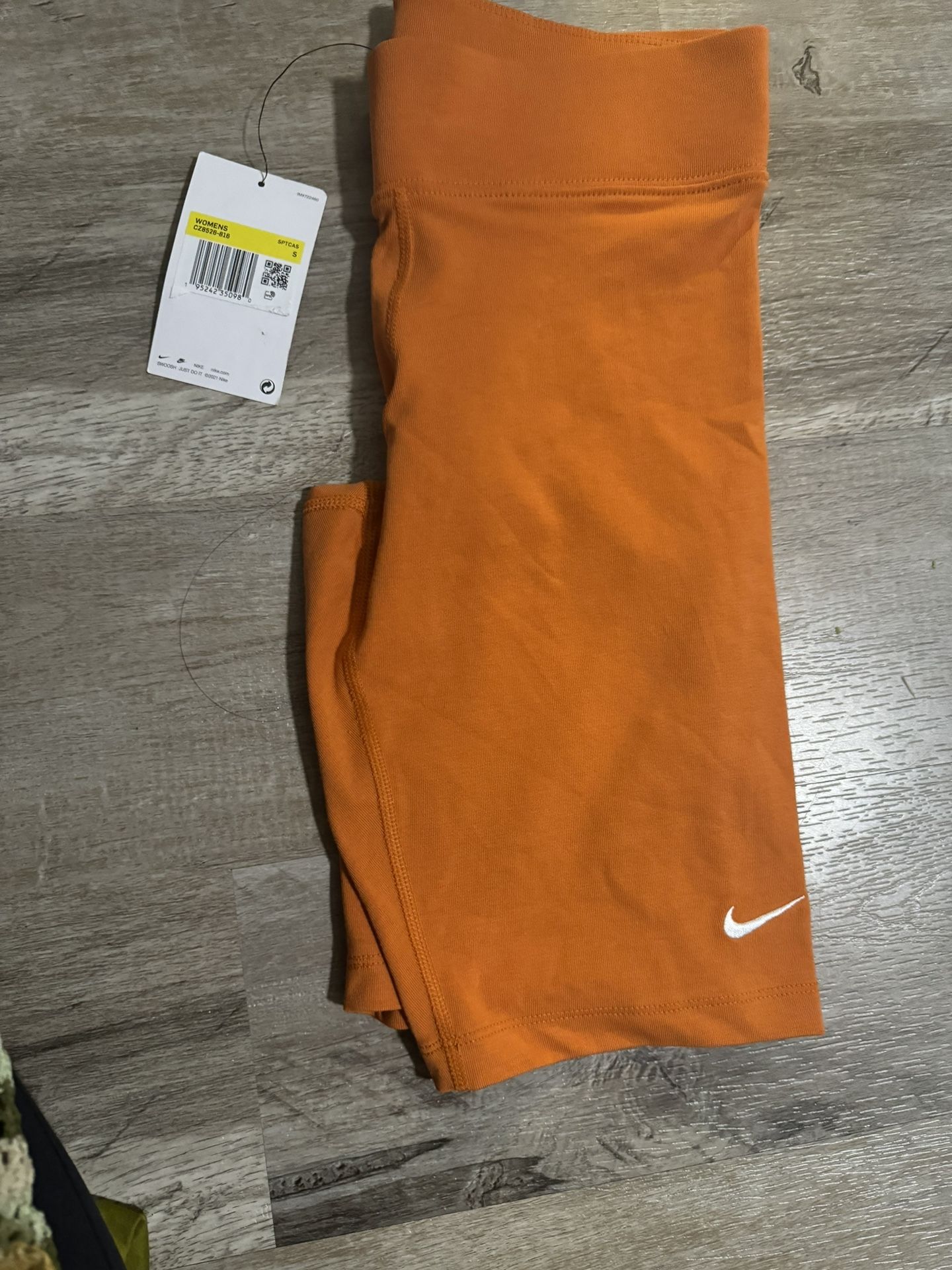 Small Woman Biker Shorts Nike
