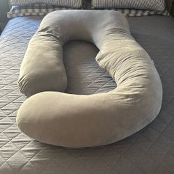 Momcozy Pregnancy Pillow