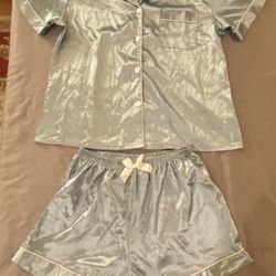 Blue satin pajama set size L