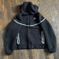 Nike Tech Size Large Fits Like A Size Small
