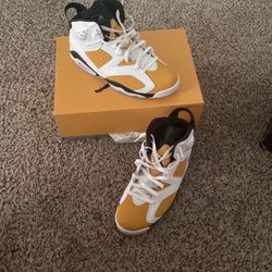 White / Yellow Orche Jordan 6’s Retro 