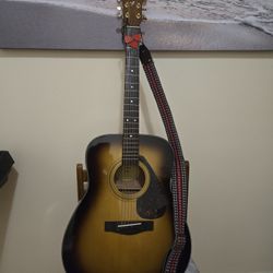 Acoustic Guitar Yamaha F=335