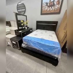 4 Pieces Black Color King and Queen Bed Set 