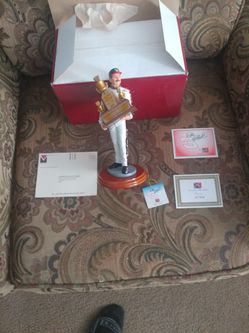 2001 Limited Edition Dale Sr. Statue