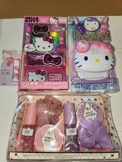 Hello kitty new beauty set nail set lip balm and bubblebath set