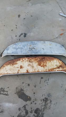 1970 Pontiac Bonneville Fender Skirts