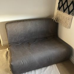 Loveseat 