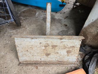 Small hitch carrier