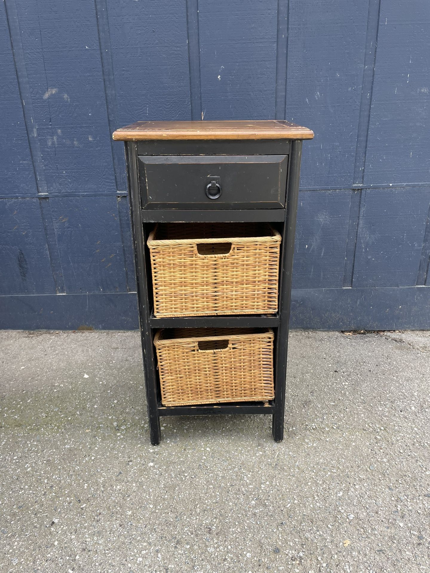 Side Table - Wicker Basket