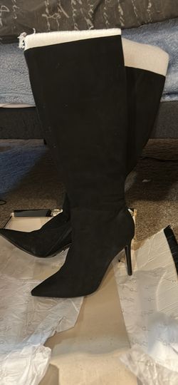 Women Boots Size 8