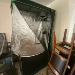Grow Tent For Plants 