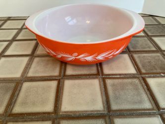 Vintage Pyrex bowl #4