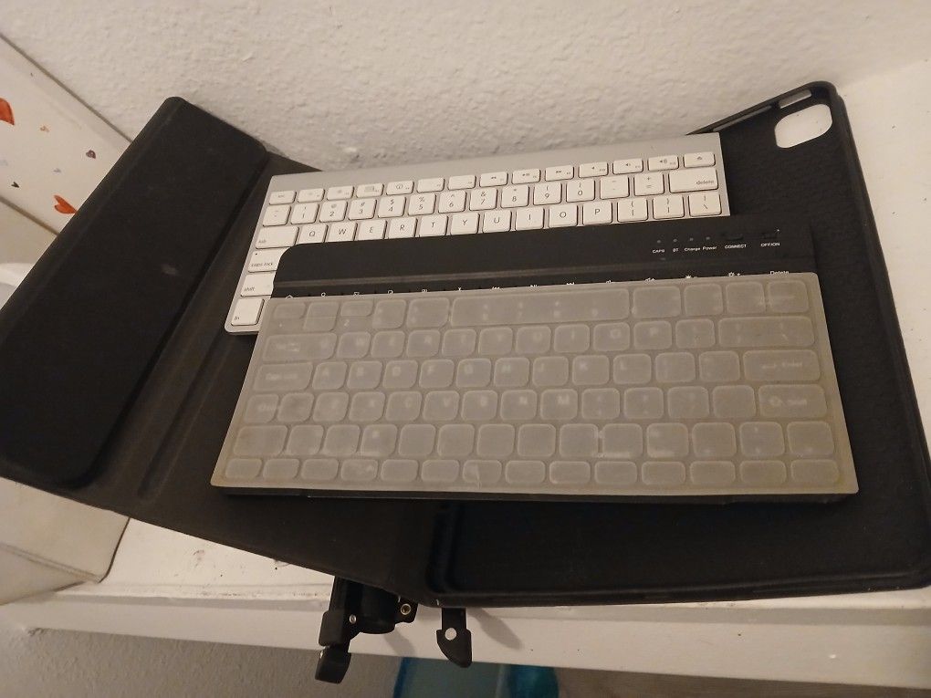 Bluetooth KEYBOARD BUNDLE