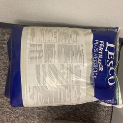 Lesco Momentum 21-0-11 Weed & Feed 50 Lbs. 