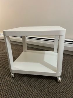 Side table on casters white