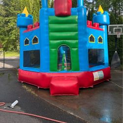 Bouncing House 