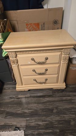 Dressers, matching set