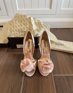 Badgley Mischka Blossom D'Orsay Heels Size 8
