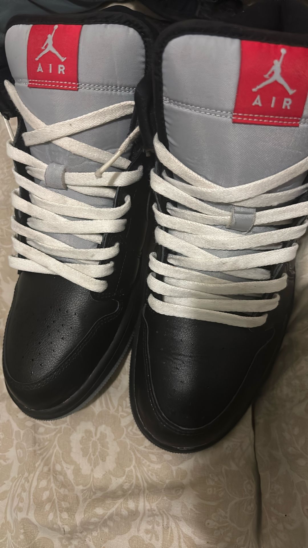 jordan 1 Se Black Metallic