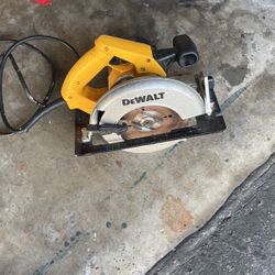Dewalt Skillsow 