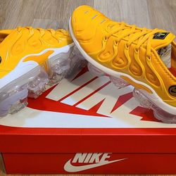 Nike Air Vapormax Size 7.5 For Women