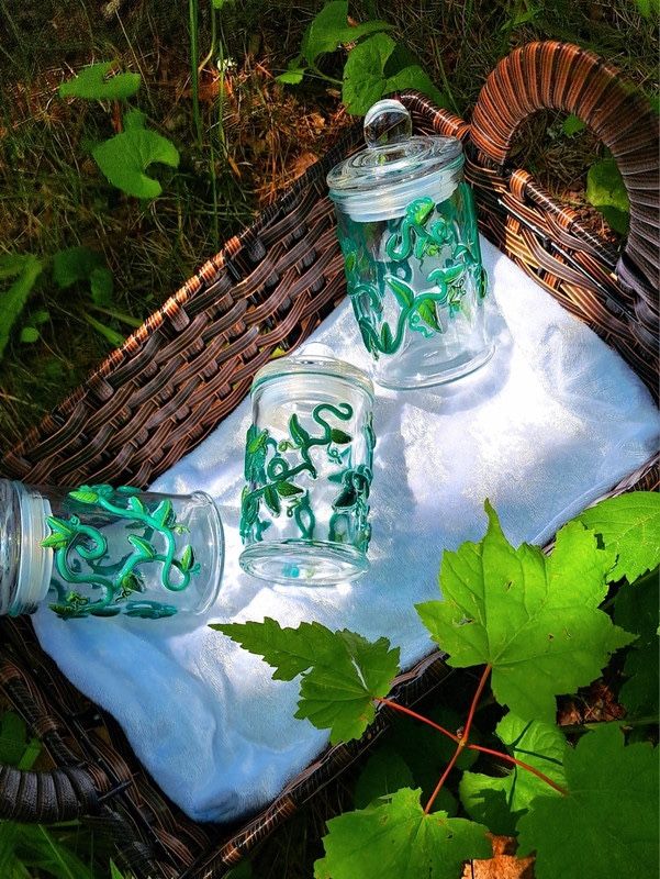 Vine jars with sealed lid