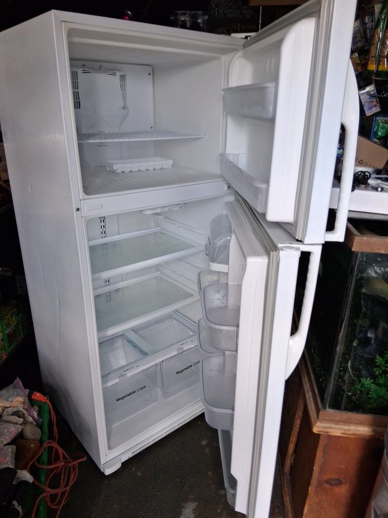 DAEWOO Refrigerator