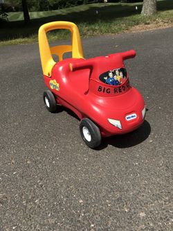 Wiggles ride on bike