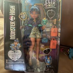 Monster High Cleo De Nile Faboolous Pets Doll w. Hissette & Tut NEW- Sealed 2023u
