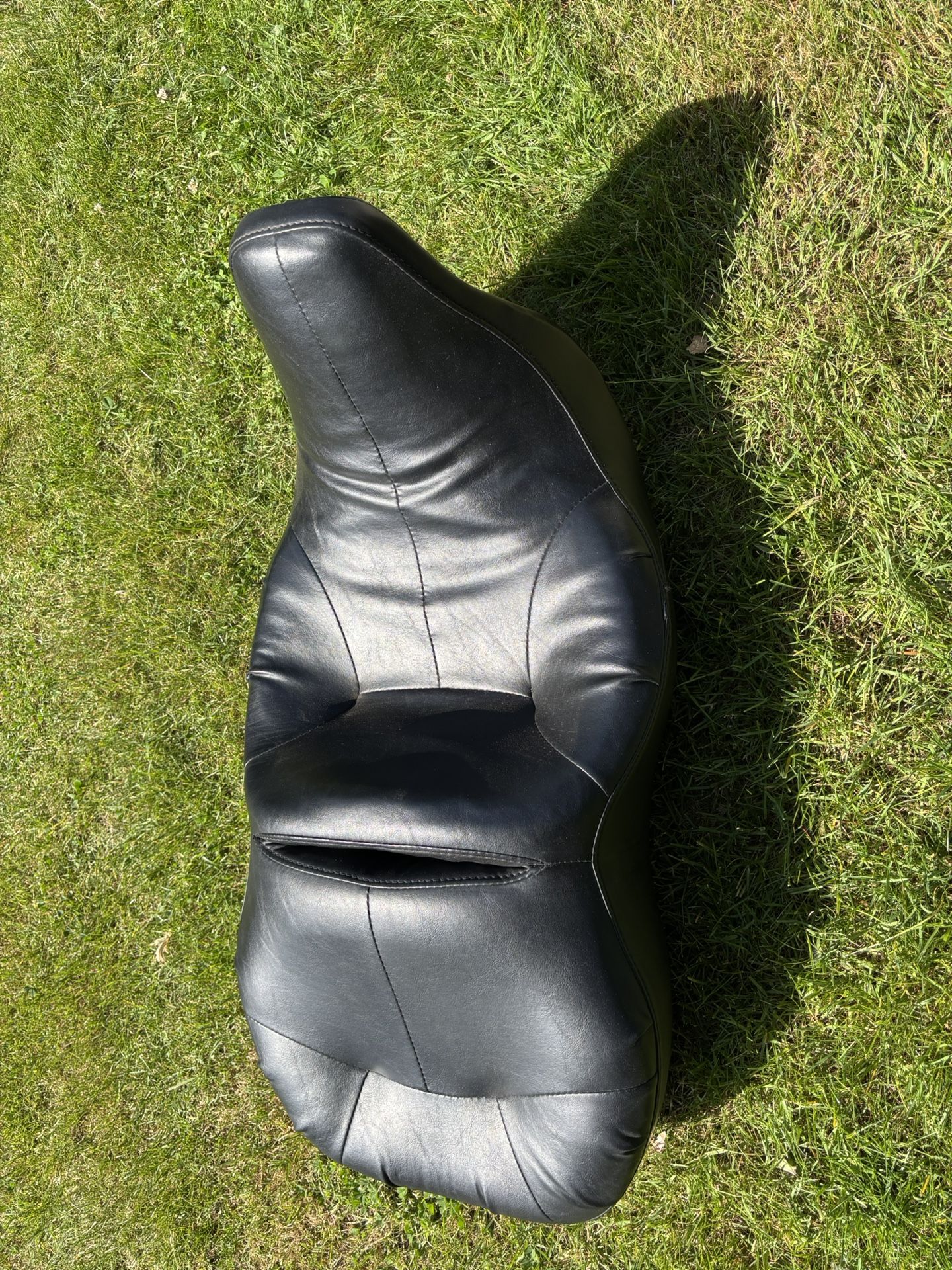 2013 Harley Davidson Dyna Ultra Classic Stock Seat