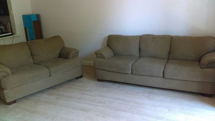 Like New Couch & Love Seat Delivery Available