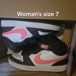 Woman's Shoes $25