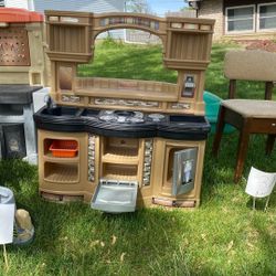 Kids Play Kitchen
