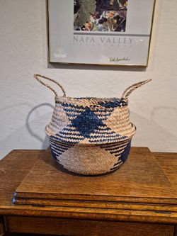 Handmade Woven Seagrass Belly Basket