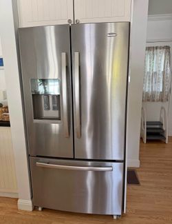 Whirlpool Stainless Steel French Door Fridge – Works Great